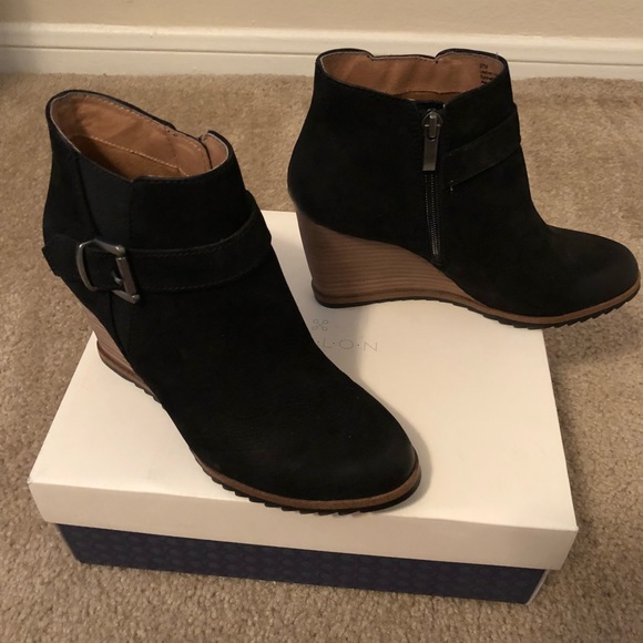 caslon wedge bootie